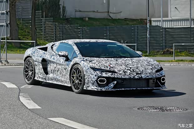 Шпионы засняли новый Lamborghini Temerario Spyder до премьеры