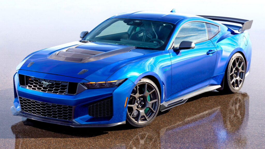 Ford Mustang Dark Horse SC стал мощнее на 295 л.с. за $108 тысяч