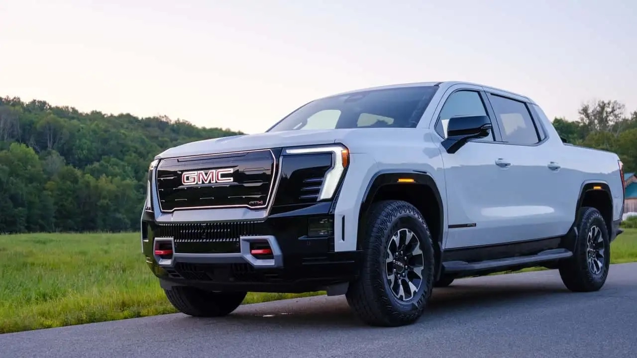 GM отменил разработку новых Silverado EV и Sierra EV
