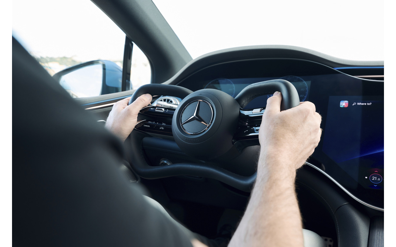 Mercedes EQS первым в Германии получил руль без механической связи