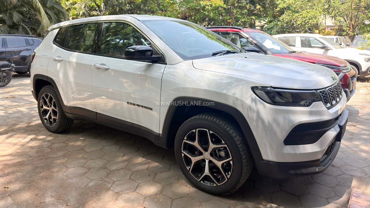 Jeep Compass Sport 2026 получил 18-дюймовые диски в базе