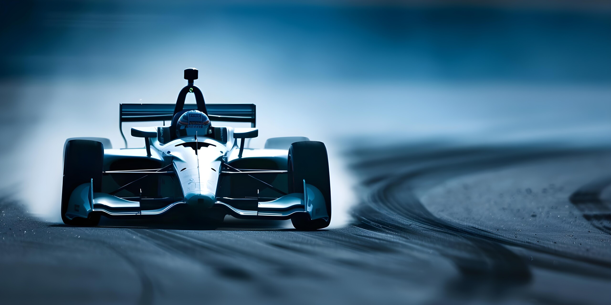 Чемпион Ф-2 Форнароли провёл 393 км за рулём McLaren в Сильверстоуне