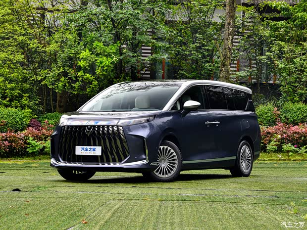 BAIC Qiang V9: 1 330 км запаса хода и массаж в каждом кресле