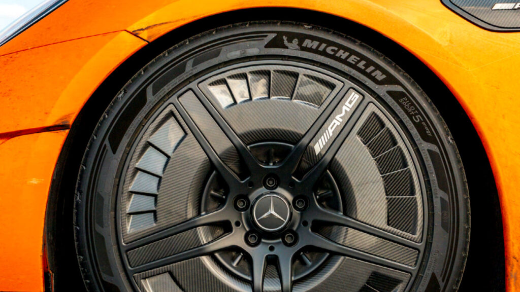 Michelin выпустил шины для электрокаров с запасом хода +70 км