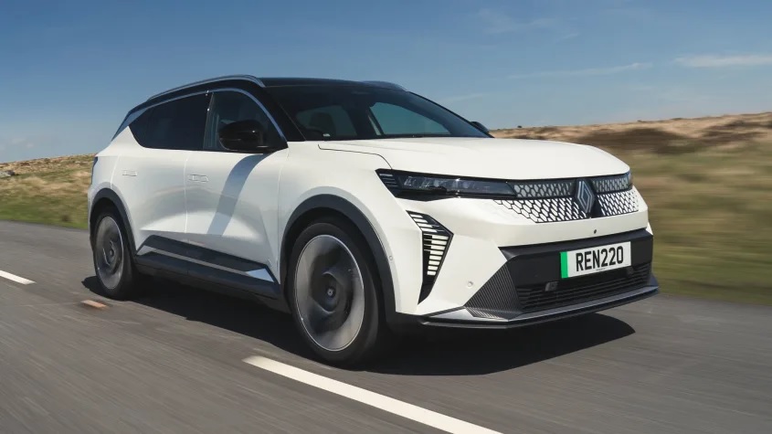 Renault Scenic E-Tech получил максимальный грант £3750 в Британии