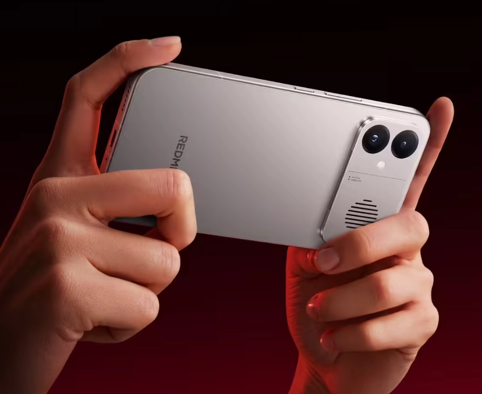 Redmi K90 Max первым в линейке Xiaomi получил встроенный вентилятор