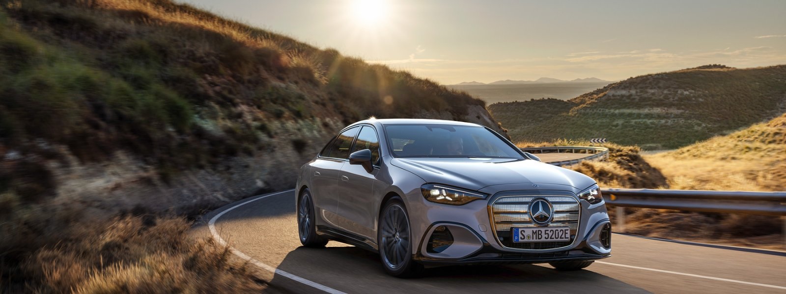 Mercedes-Benz показал первый электрический C-Class: 762 км и 4 секунды до сотни