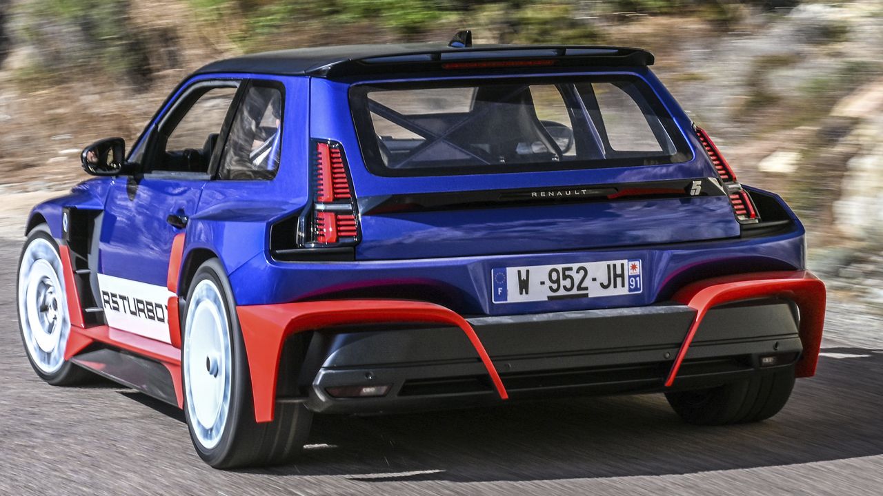 Renault R5 Turbo 3E за 13,6 млн рублей уже едет по Нюрбургрингу