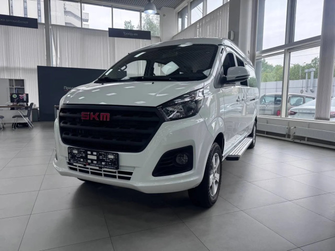 SKM М7 уже у дилеров LADA Business: цены — от 2,86 млн рублей