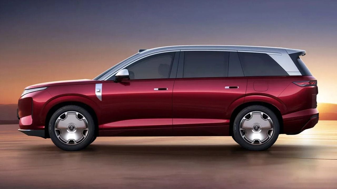 BYD Datang собрал 100 000 заказов за сутки до старта продаж