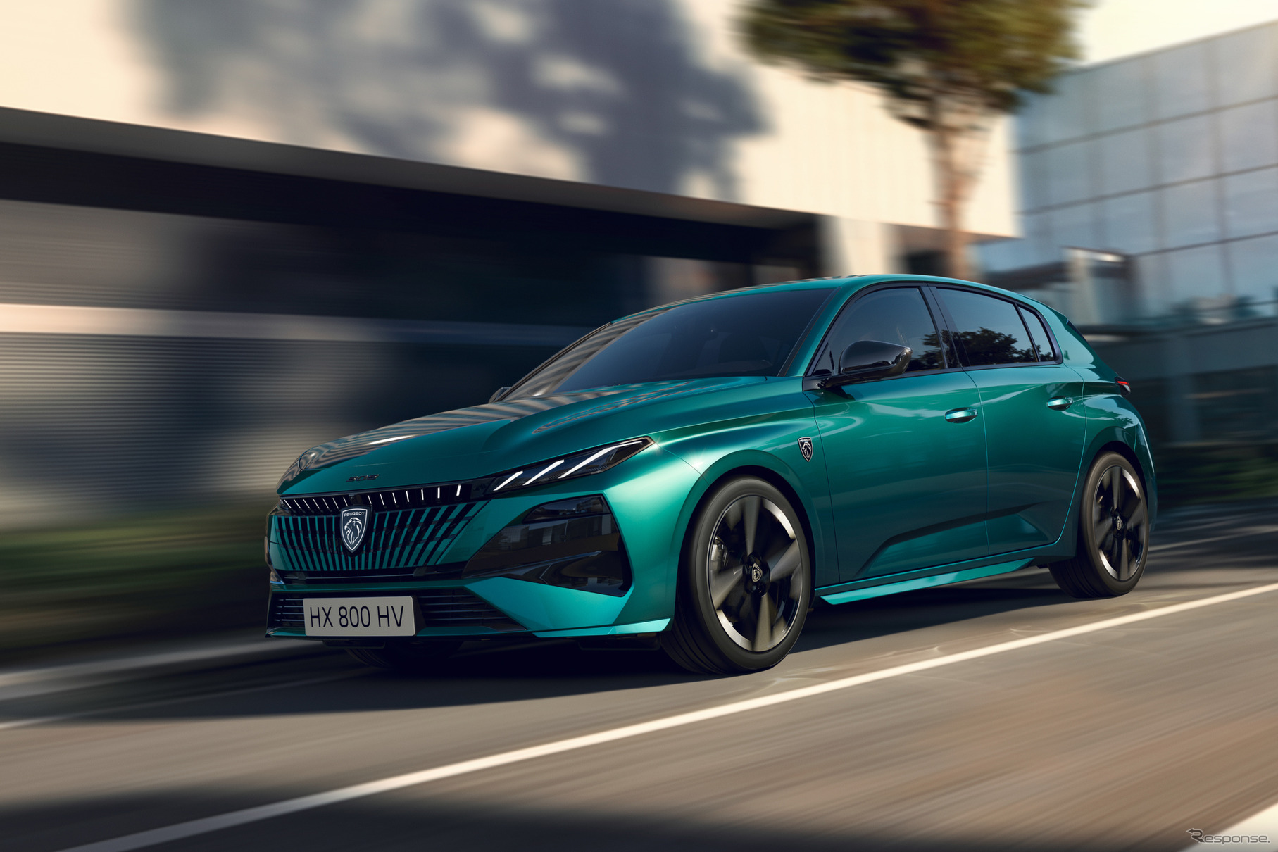 Peugeot 308 GT Hybrid обновился и дебютировал в Японии