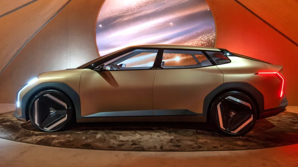 Kia подтвердила разработку преемника Stinger: им станет электроседан