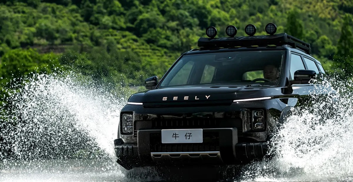 Geely обновила кроссовер Cowboy: спорт-обвес и мотор на 133 кВт