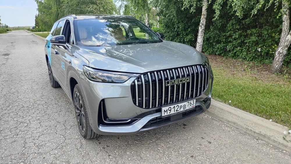 Jaecoo J8 вышел на рынок за 4,4 млн рублей — и уронил цены на Geely Monjaro