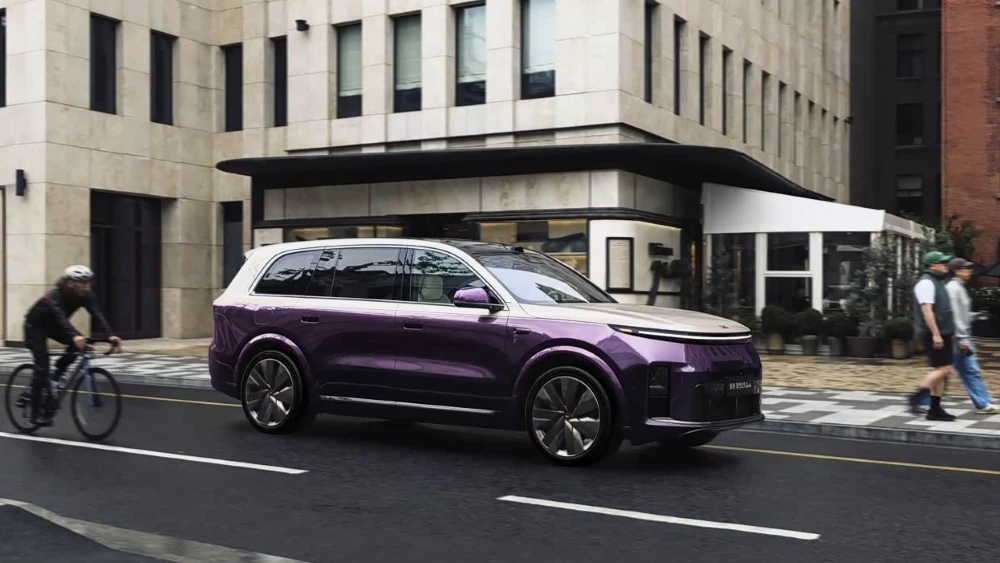 Li Auto L9 второго поколения официально едет в Россию от 4,85 млн рублей