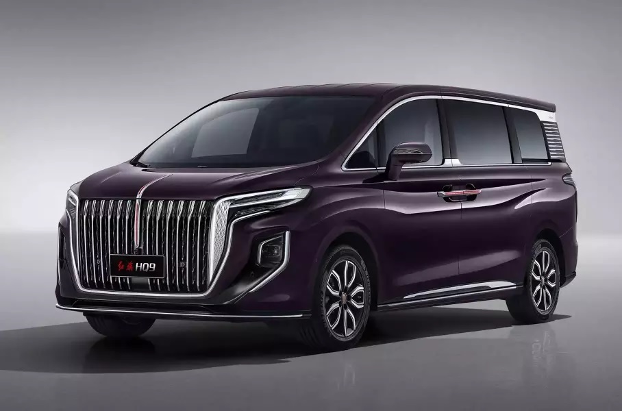 Эксперты указали на странности в дизайне приборной панели Hongqi HQ9