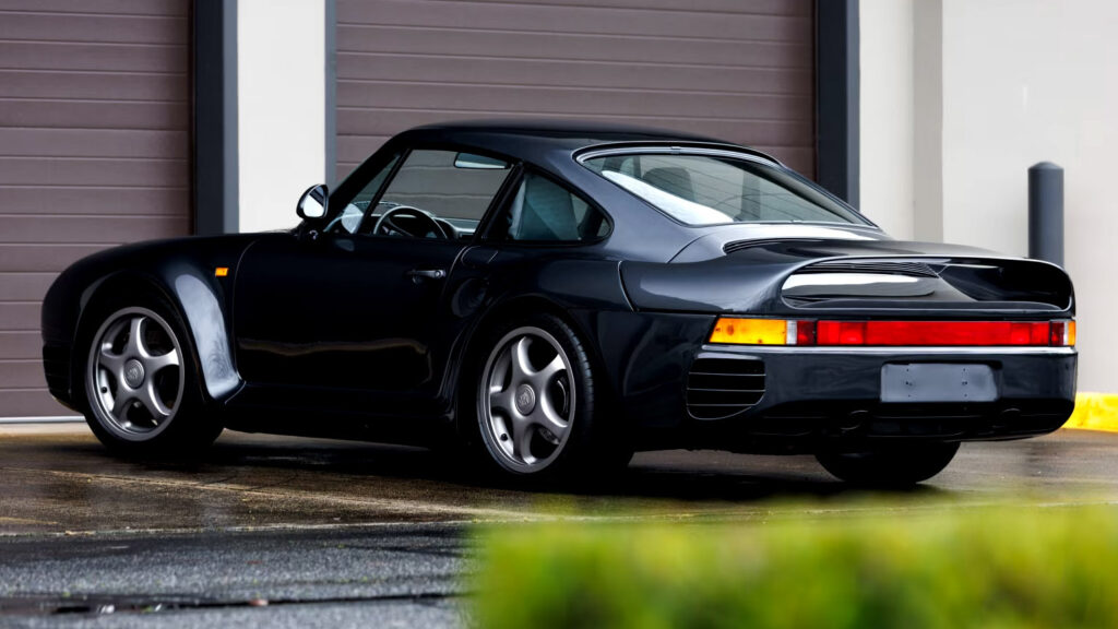 Один из редчайших Porsche 959 Komfort уйдет с молотка без резервов