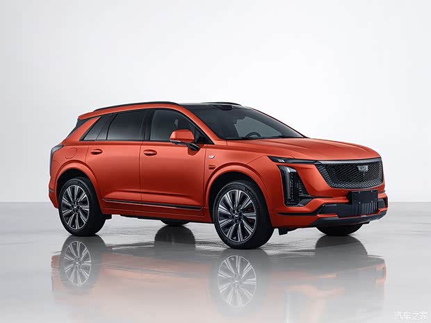 Cadillac XT5 стал гибридом: мотор на 1,5 литра и два электродвигателя