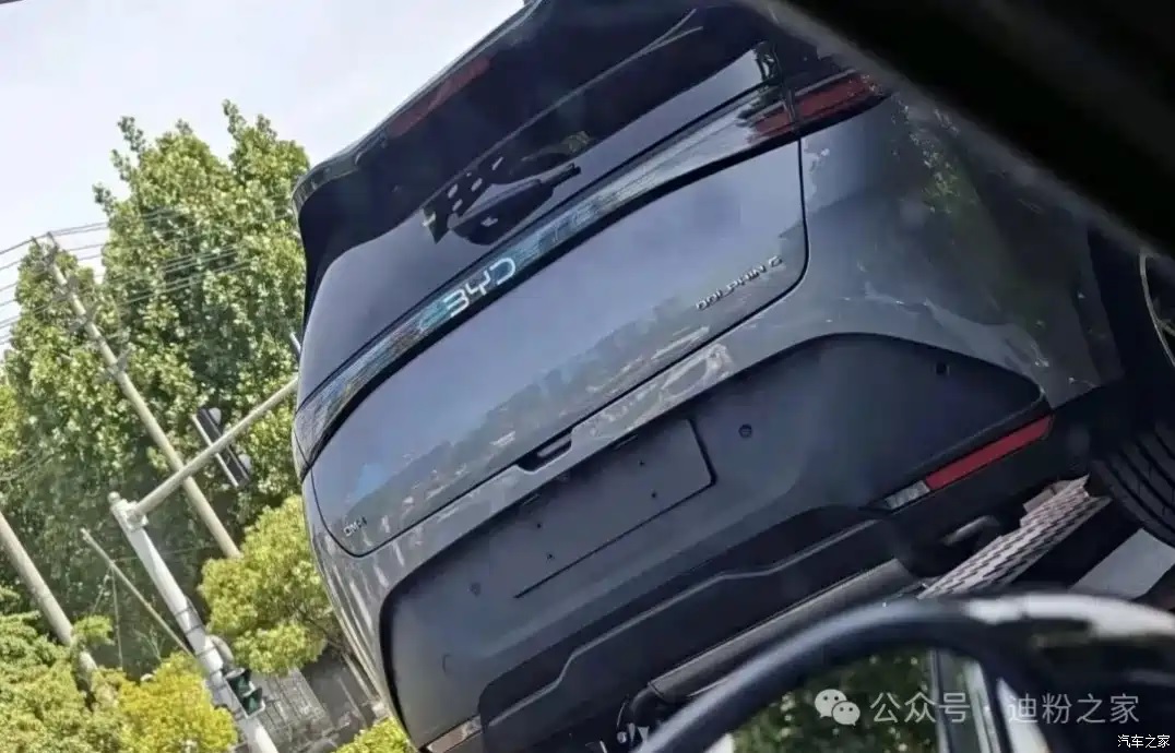 BYD Dolphin G для Европы засветился на шпионских фото