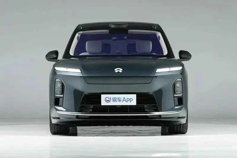 NIO ES8 уже пять месяцев лидирует в продажах среди SUV за 4,3 млн рублей