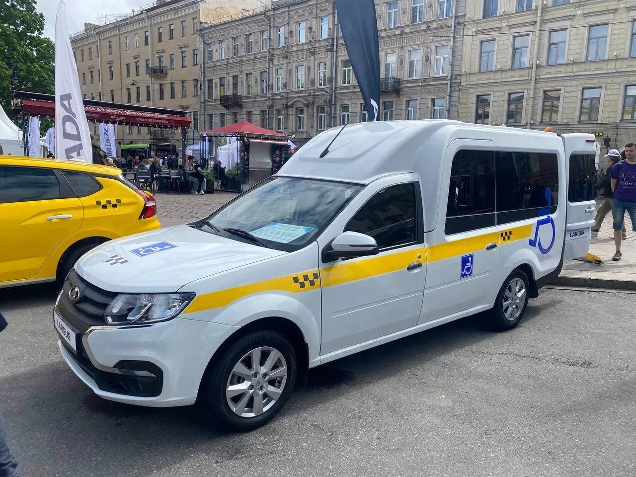 «Промтех» превратил Lada Largus Kub в авто для инвалидов-колясочников