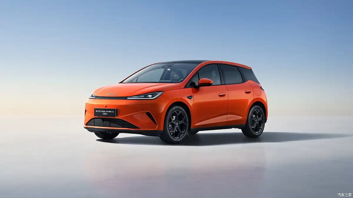 BYD Dolphin G DM-i дебютирует в Европе осенью. Авто показали на фото