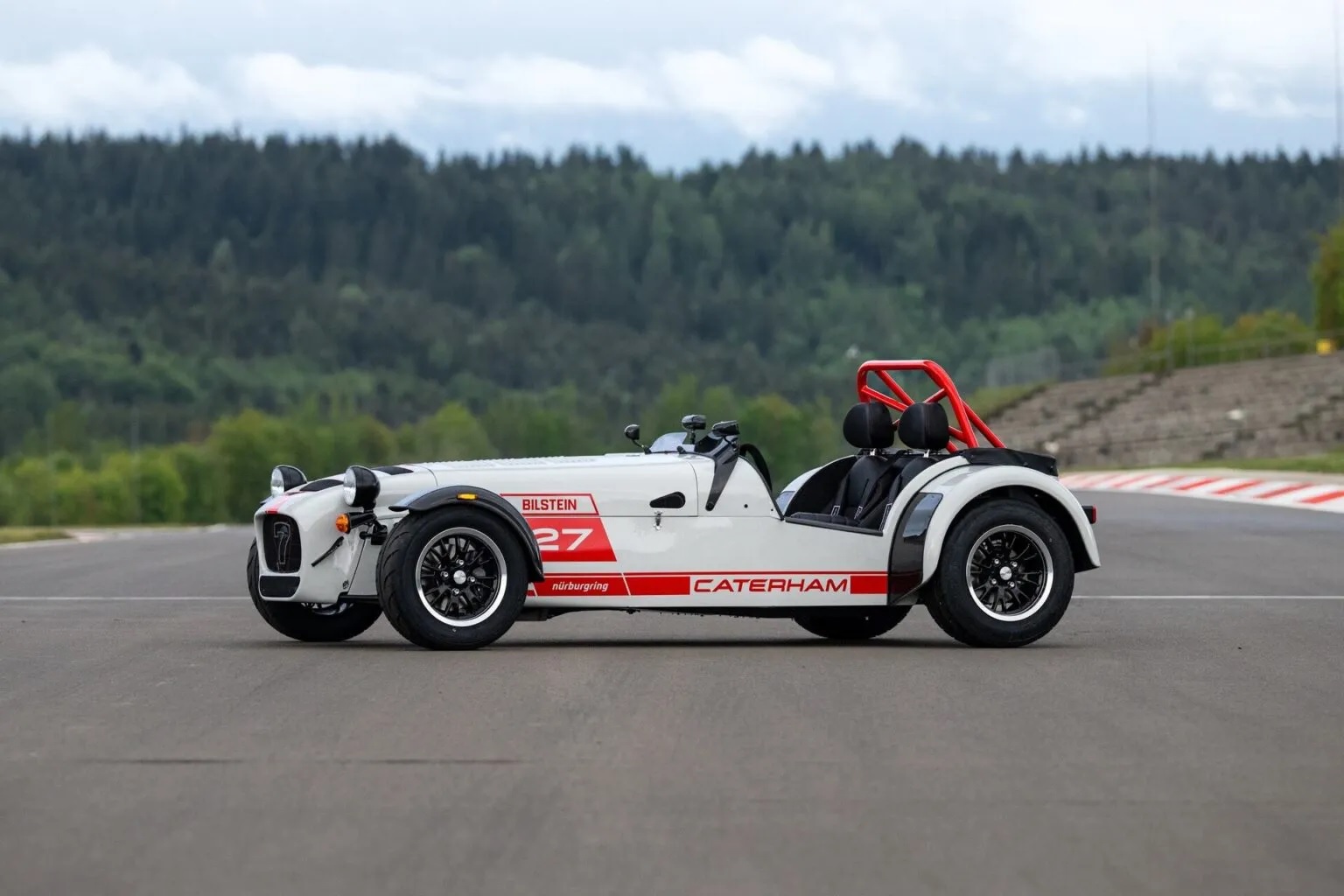 Caterham выпустит 100 экземпляров Seven в честь Нюрбургринга