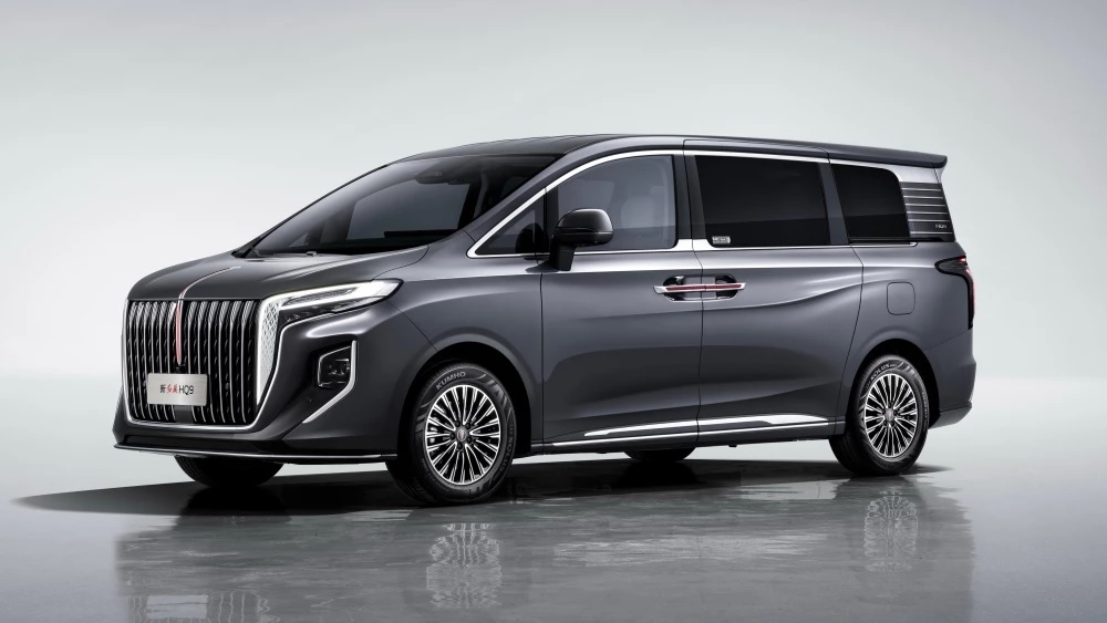 Hongqi обновил седан H5 и минивэн HQ9, но РФ пока ждет