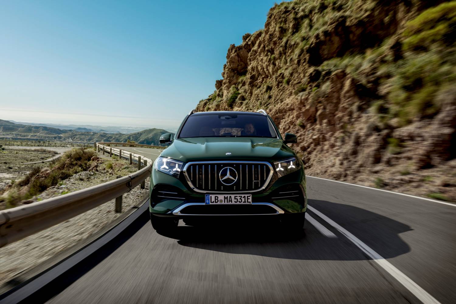 Mercedes-AMG обновил GLE 53: 585 л.с. и 93 км на электротяге