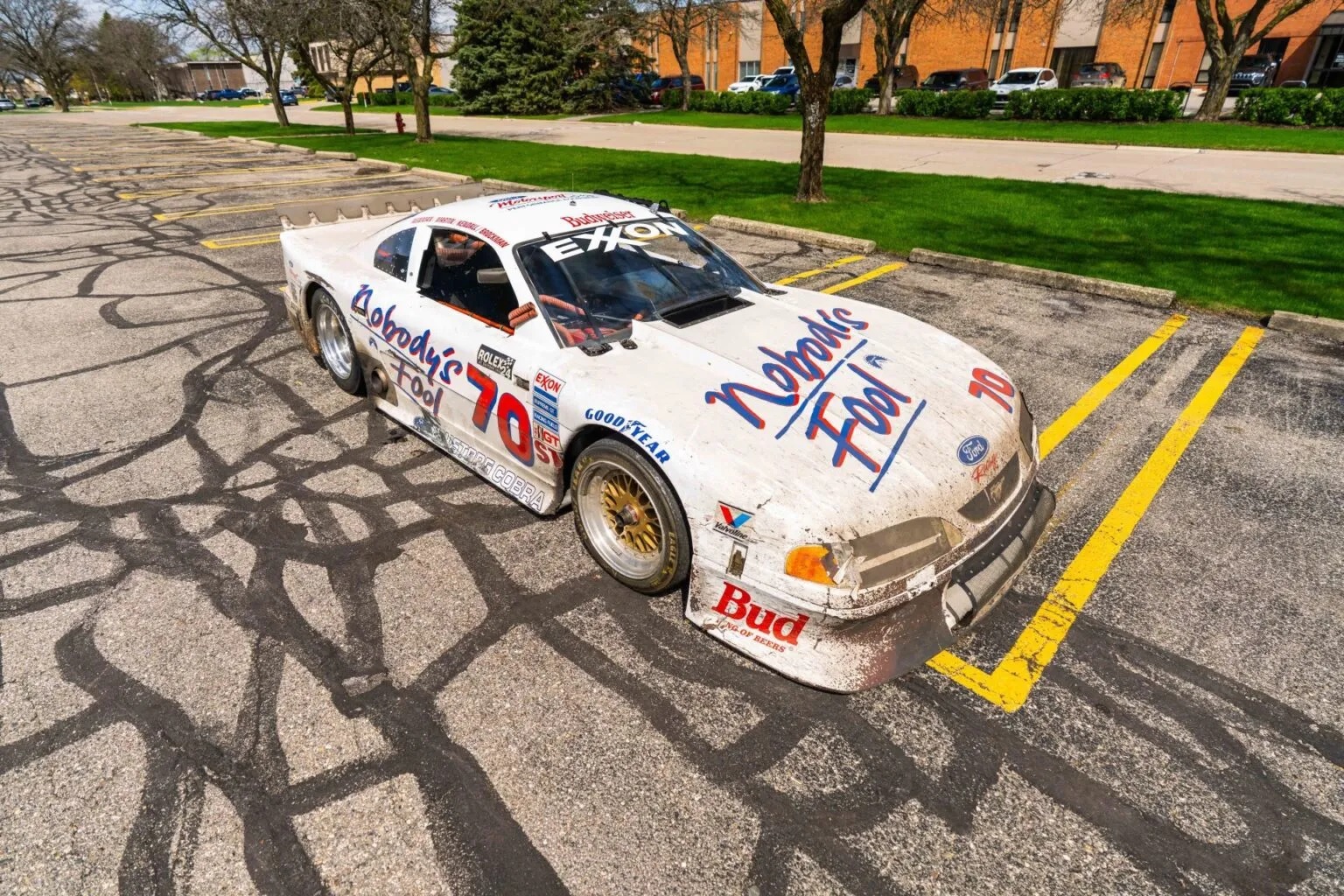 Гоночный Ford Mustang Пола Ньюмана 1995 года продают за рубежом