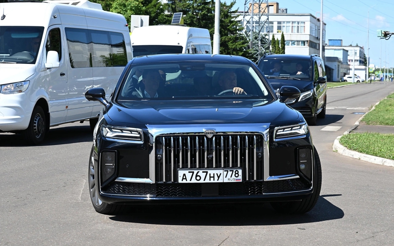 Aurus Senat 900 за 12 млн рублей встал на конвейер в Санкт-Петербурге