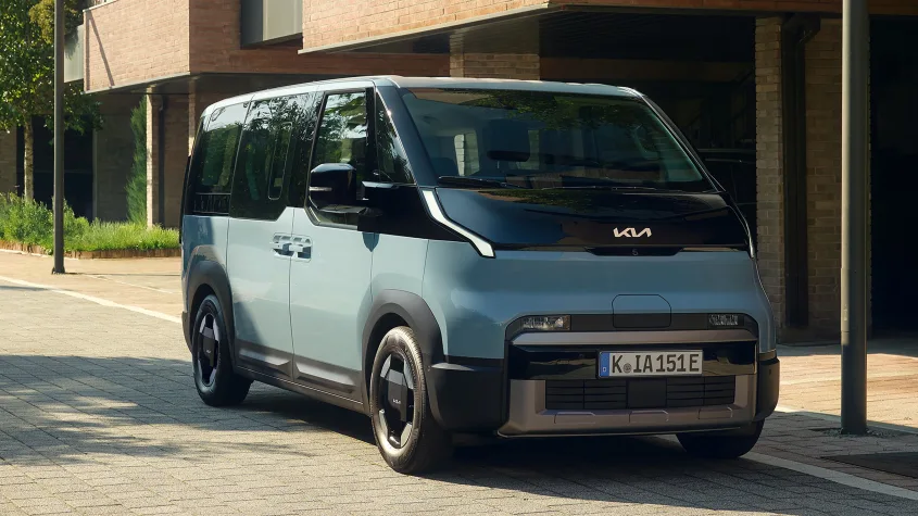 Kia PV5 2027 впервые получил семиместный салон