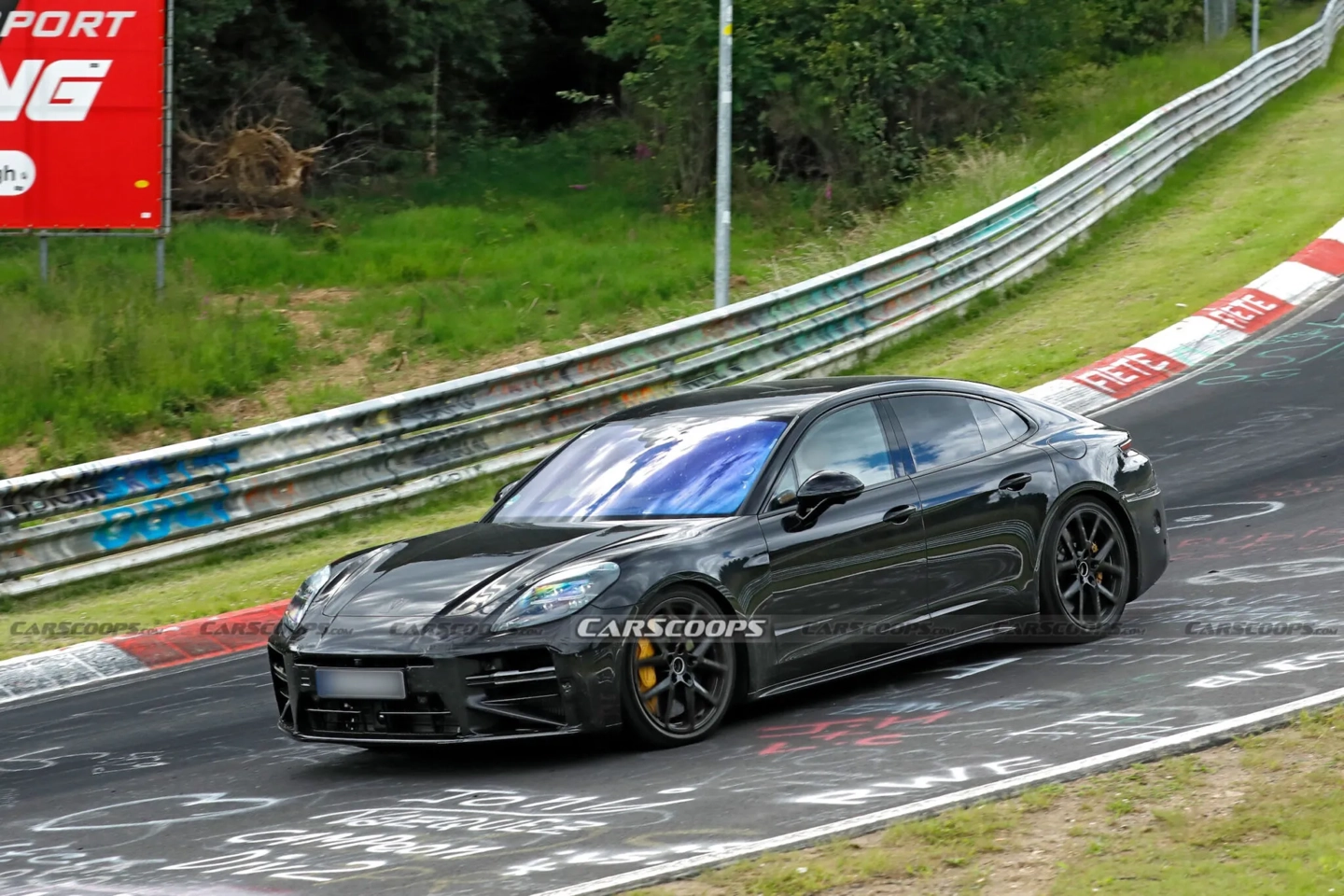 Обновлённый Porsche Panamera лишится физических кнопок