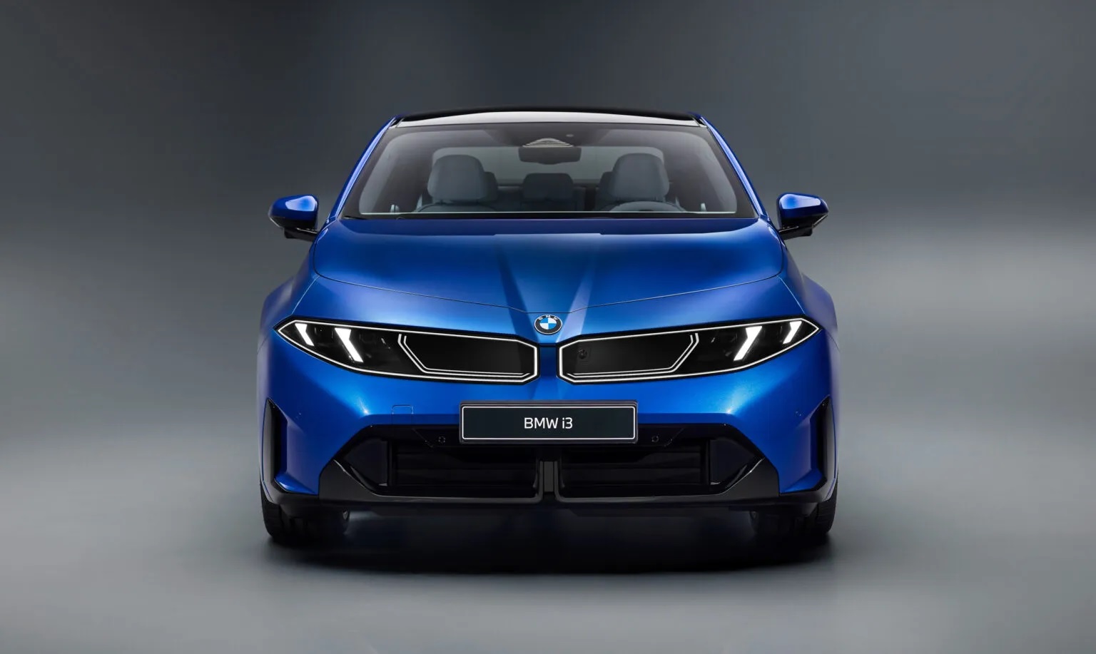 Ажиотаж вокруг BMW i3 заставил концерн открыть заказы раньше срока