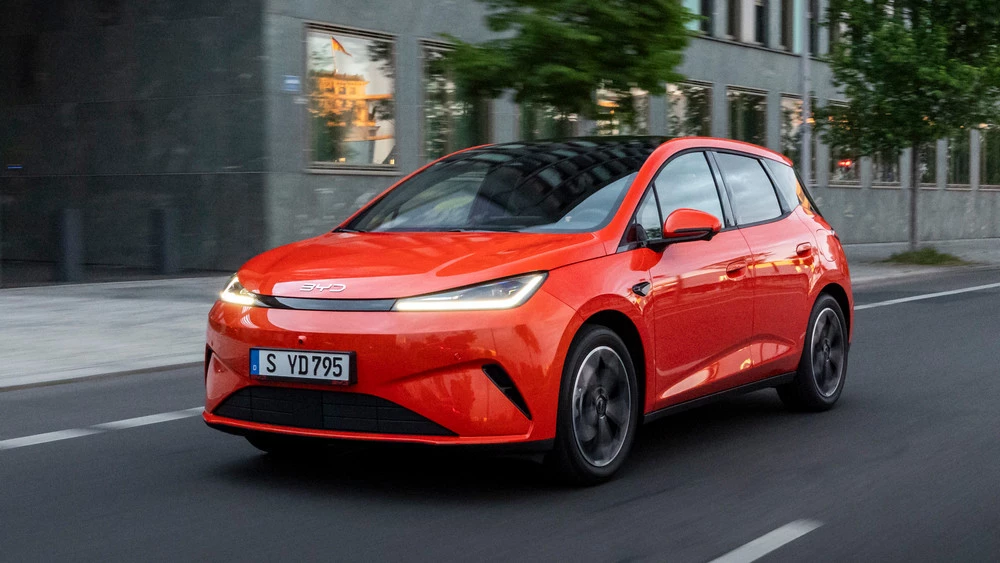 BYD Dolphin G дебютировал в Европе: цены стартуют от 25 200 евро