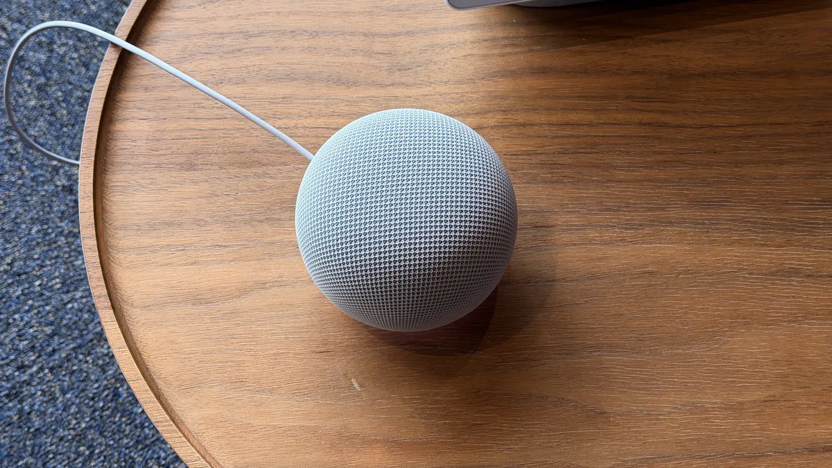 Google Home выйдет 25 июня: первая умная колонка за 6 лет