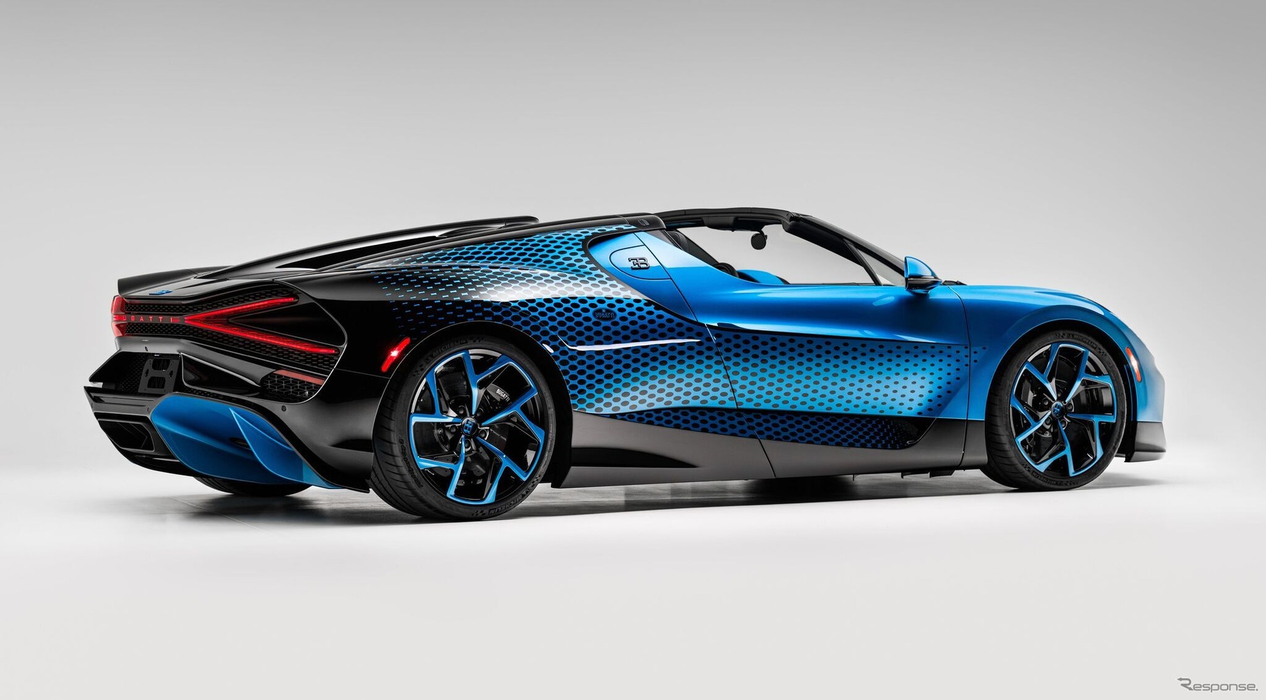 Bugatti Fly Bug: W16 Mistral раскрасили под стрекозу для коллекционера
