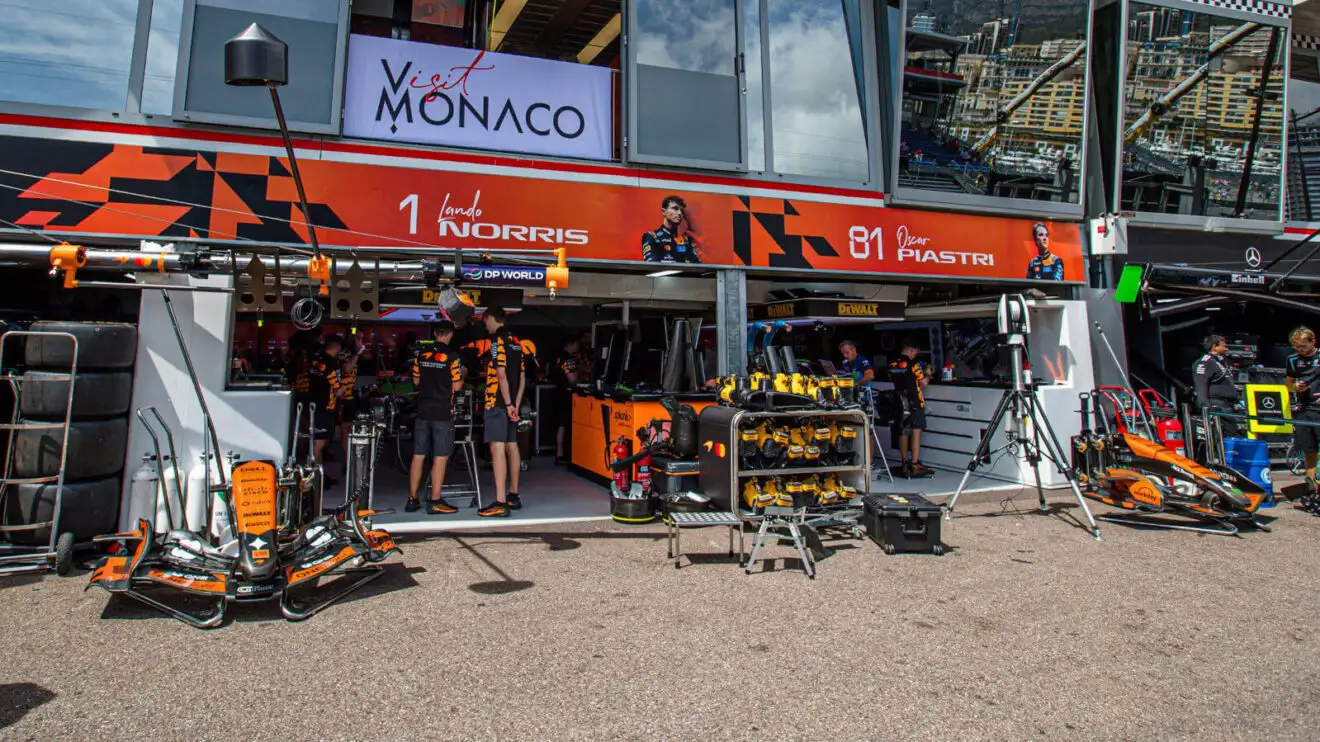 «МакЛарен» привёз в Монако шесть обновлений для MCL40