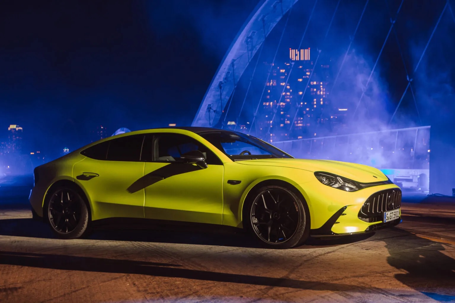 Mercedes-AMG хочет догнать BMW M: 27 новинок к 2030 году