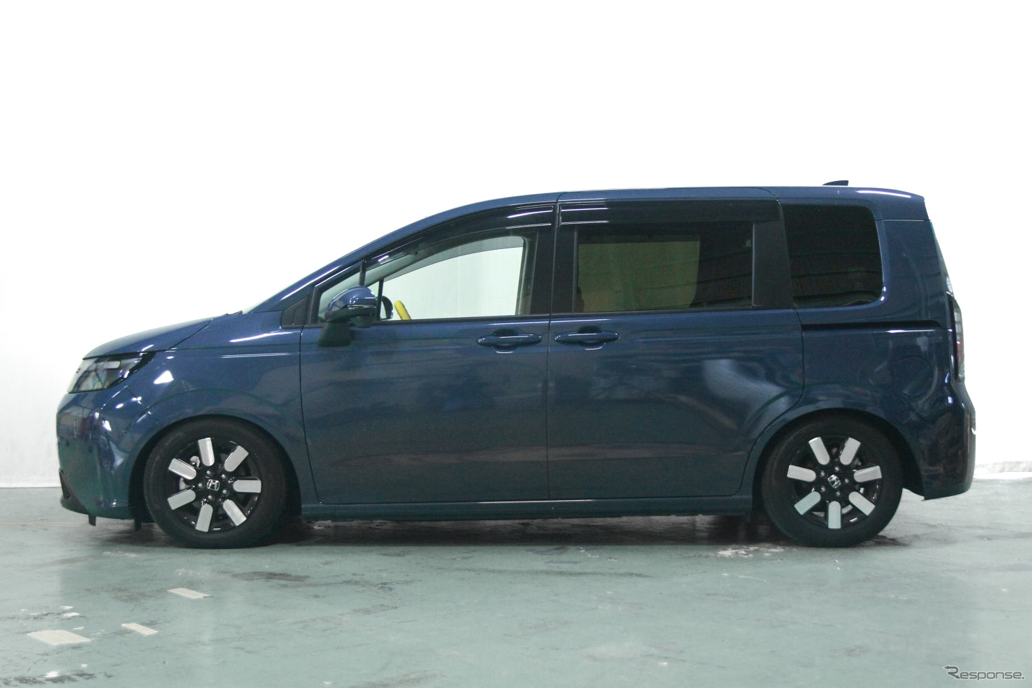Largus добавил подвески Spec S для Toyota bZ4X и Honda Freed