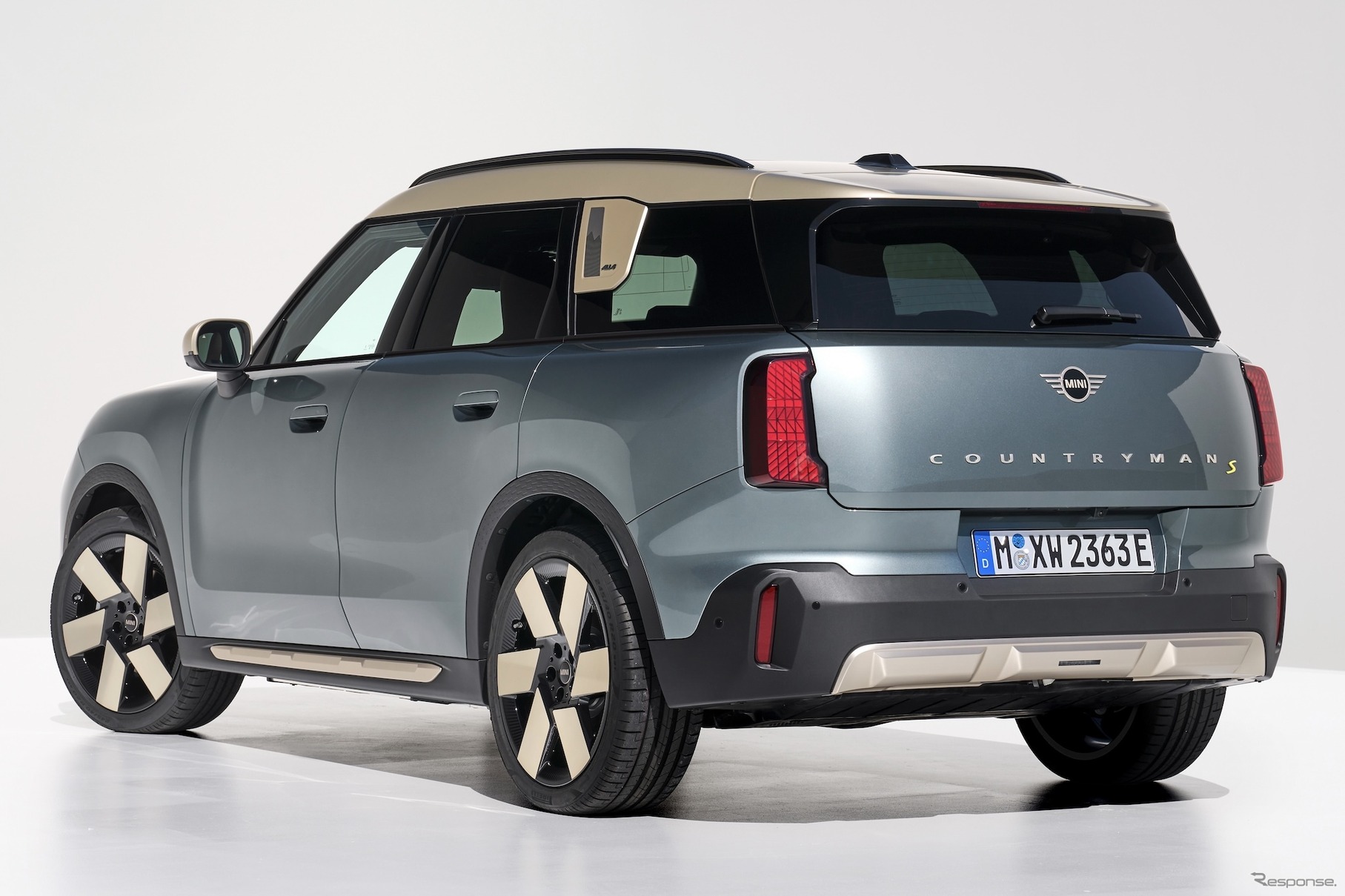 MINI Countryman E теперь едет до 520 км без зарядки