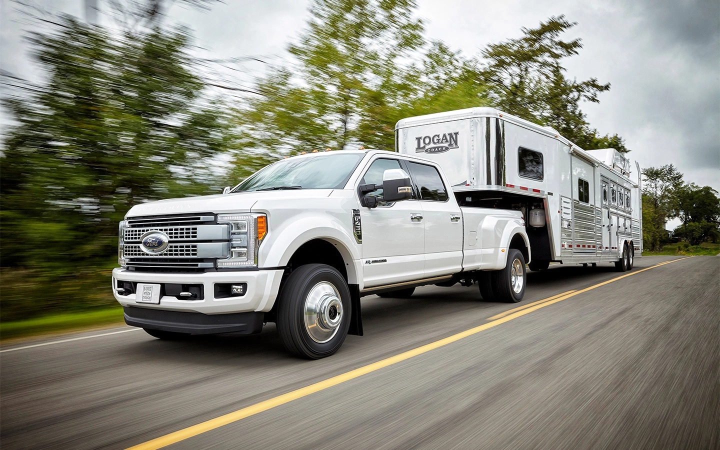 Ford F-Series 40 лет подряд лидирует в Канаде: продажи выросли на 9%