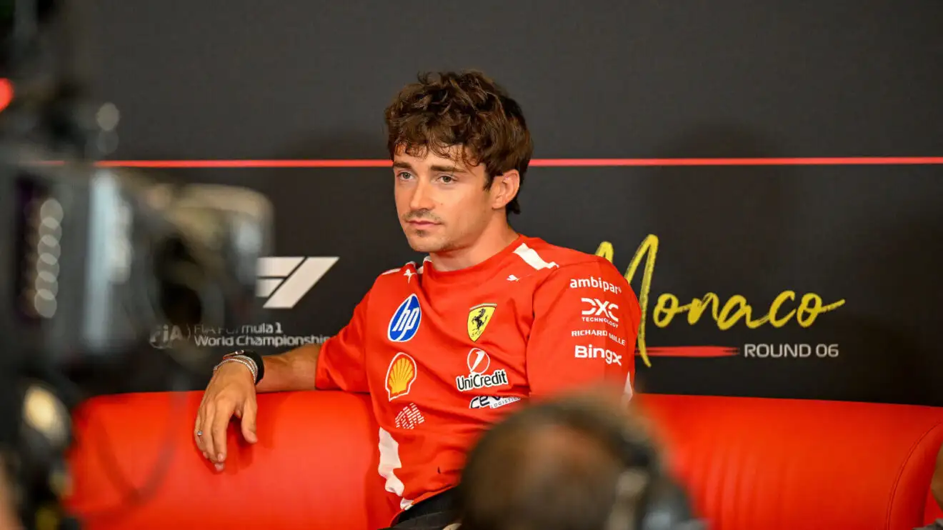 Леклер не откажется от симулятора Ferrari вслед за Хэмилтоном