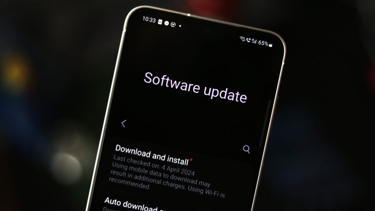 Samsung Galaxy получили новое обновление Google Play и патч с закрытием 45 уязвимостей
