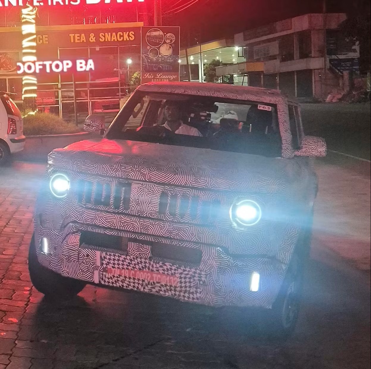 Шпионы рассекретили Mahindra Vision S с дизелем и салоном как у концепта