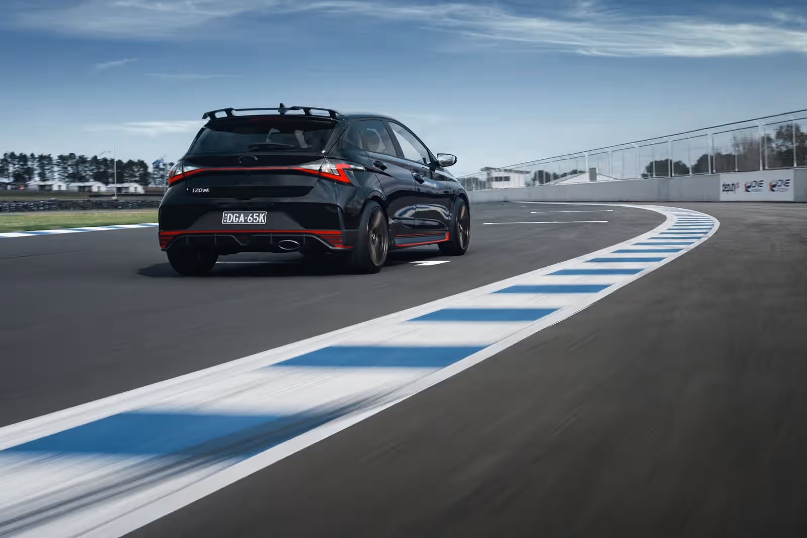Hyundai выпустит 100 прощальных i20 N Shadow Edition для Австралии