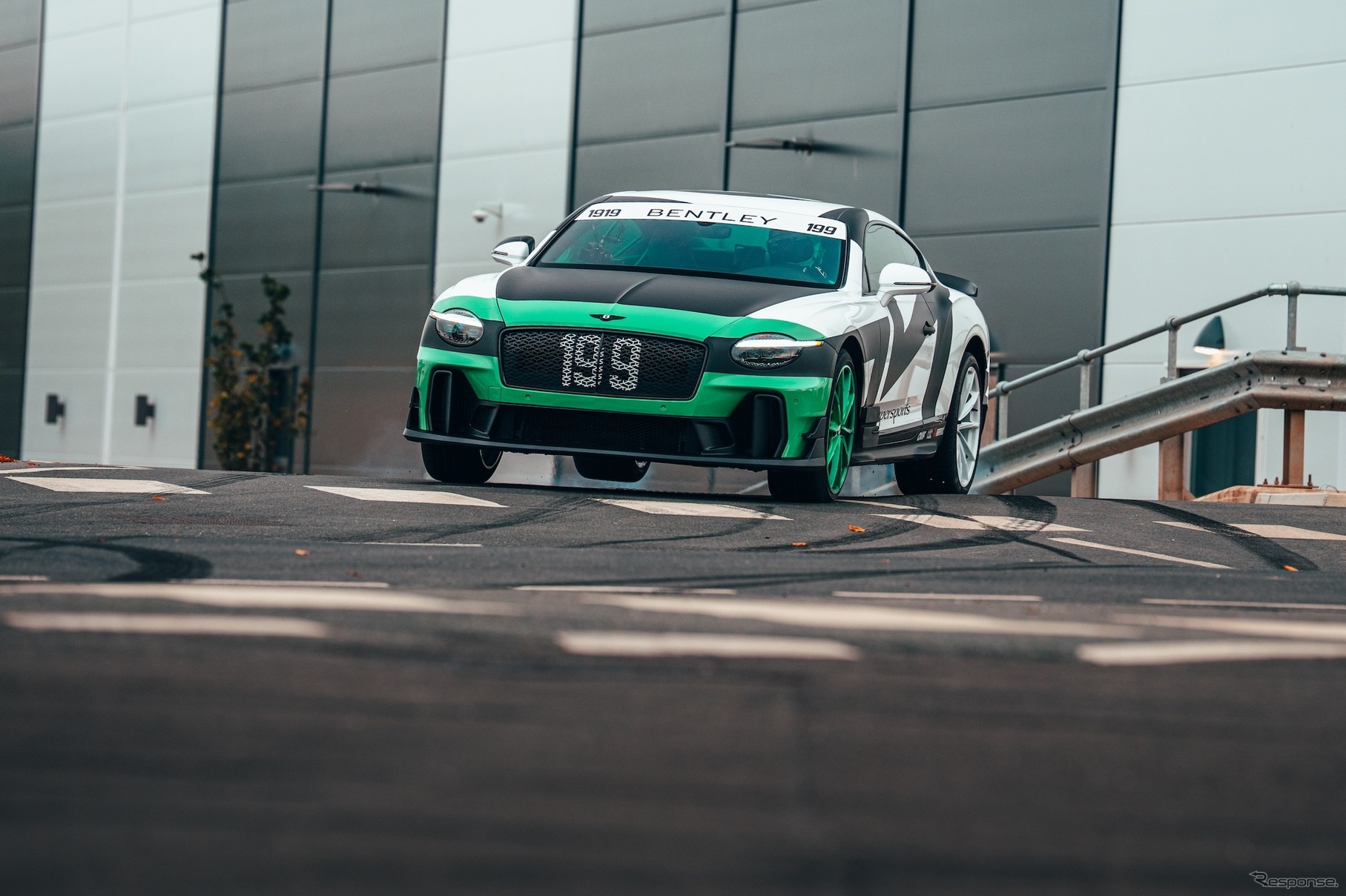Bentley Supersports Трэвиса Пастраны впервые покажут в Японии