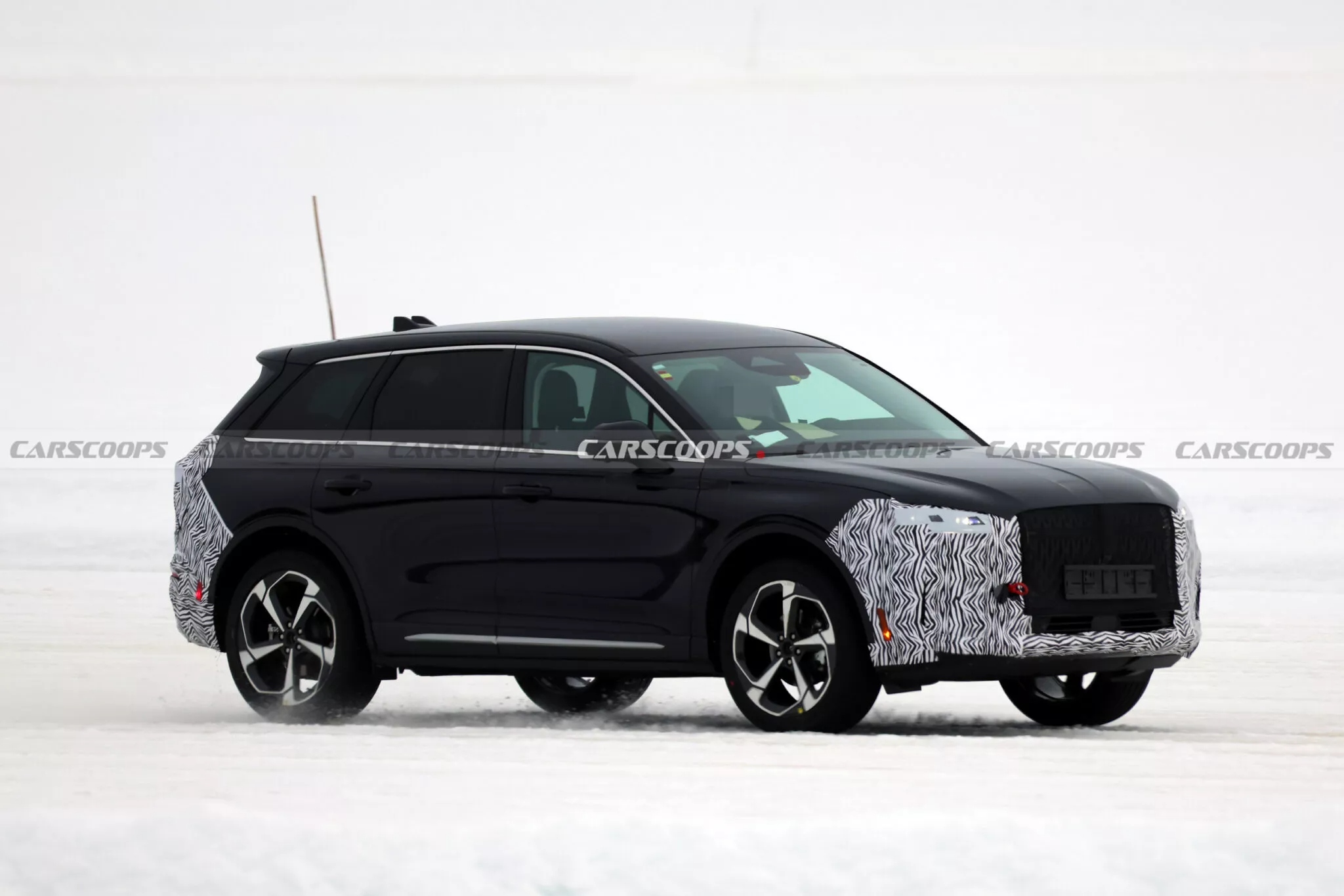Lincoln Corsair 2027 вернется в США: гибрид на 285 л.с. из Китая