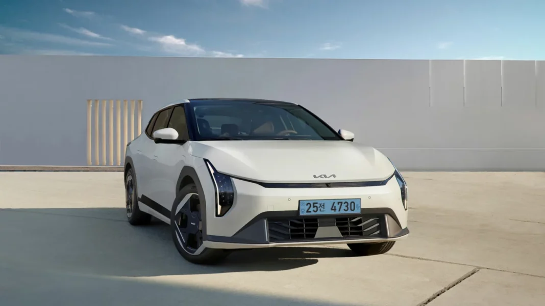 Kia EV4 получил максимальный госгрант и подешевел до £31 000
